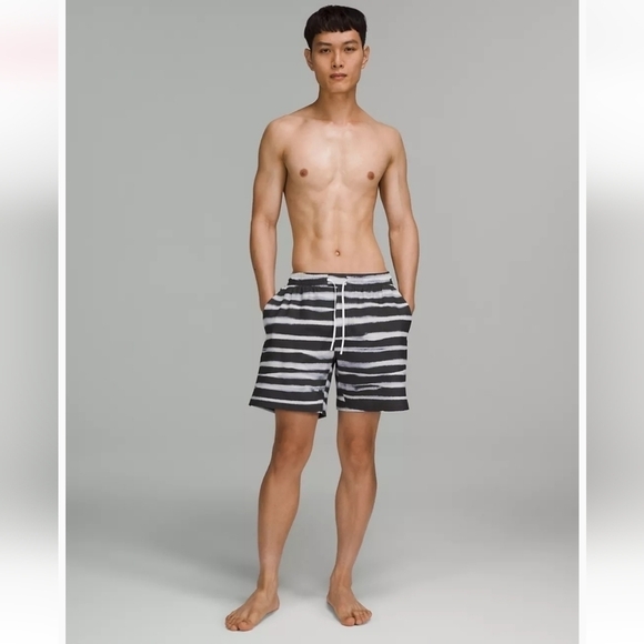 Lululemon Pool Short 7" Watercolour Stripe Vapor Graphite Grey Size M.. - Picture 4 of 13